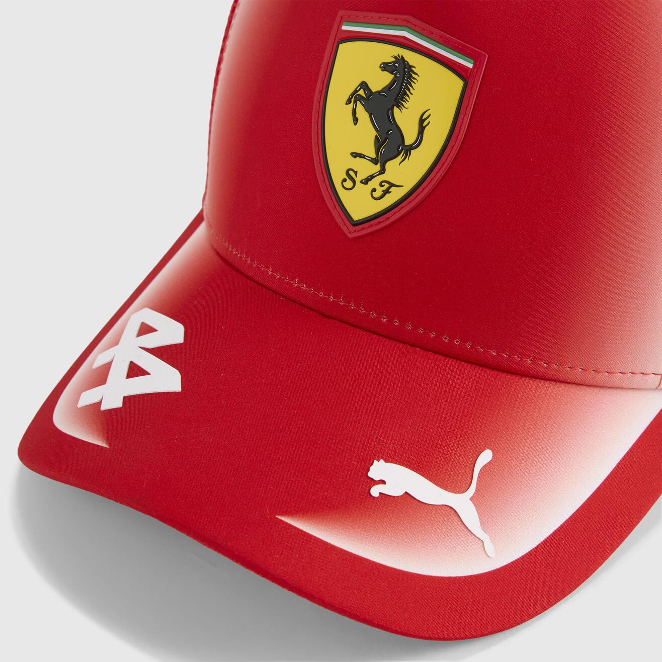 F1ChileStore: Gorra Trucker Lewis Hamilton Ferrari 2026 Oficial