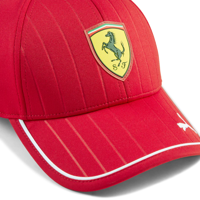 Gorra Ferrari Oficial 2025